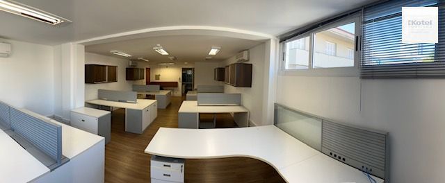 Conjunto Comercial à venda, 106m², Rio Branco - Porto Alegre