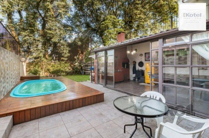 Casa 4 quartos à venda, 264m², Santo Antônio - Porto Alegre