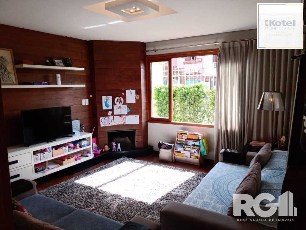 Casa 4 quartos à venda, 300m², Jardim Itu - Porto Alegre