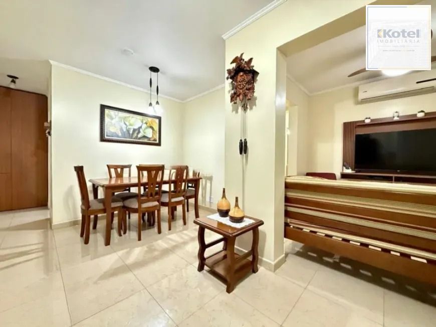 Apartamento com 3 dormitórios, sacada e churrasqueira. — foto 3