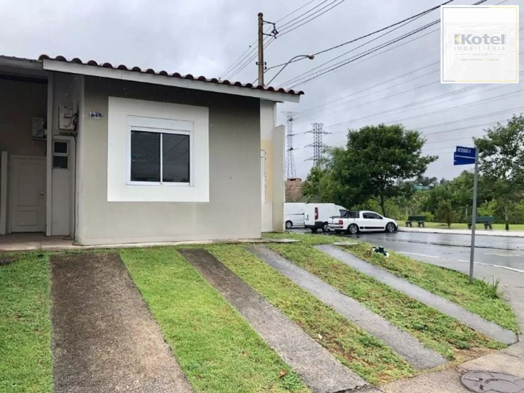 Casa em Condomínio com 2 dormitórios, suíte e 2 vagas, infraestrutura completa.