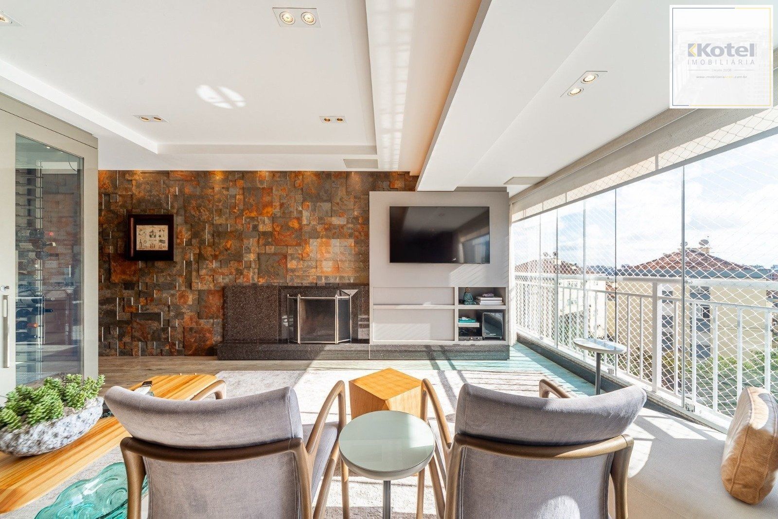 Apartamento com duas suítes no Jardim Europa