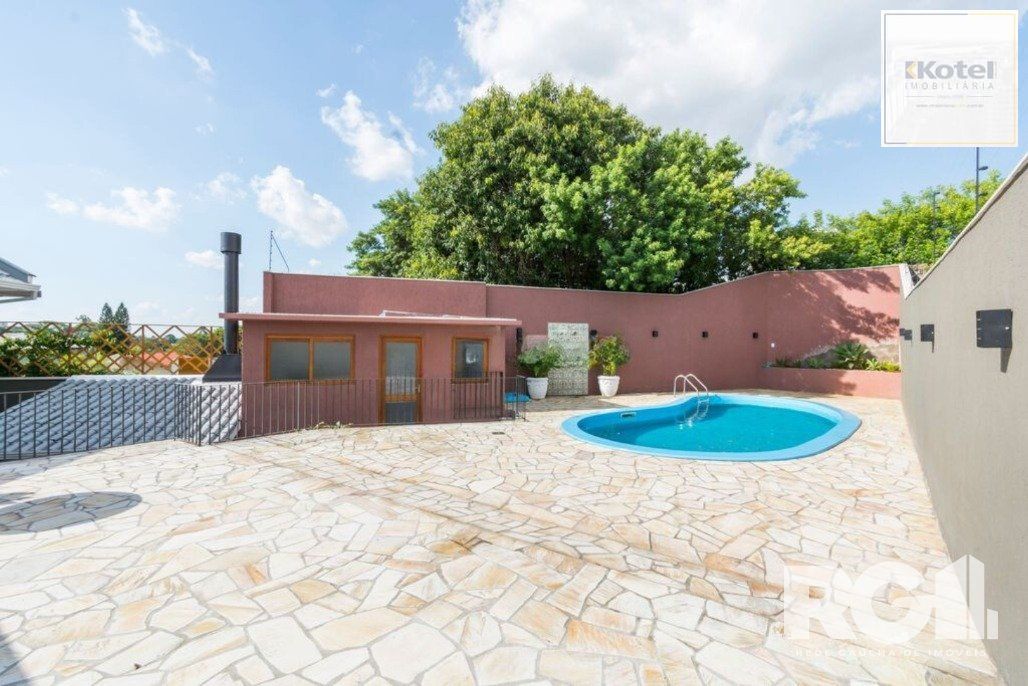 Casa com piscina, 3 dormitórios, 258m² privativos,  no Jardim Itu. — foto 2