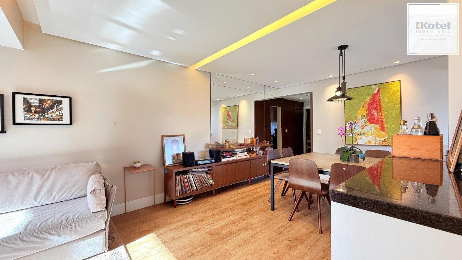 Apartamento semimobiliado com churrasqueira no Higienópolis