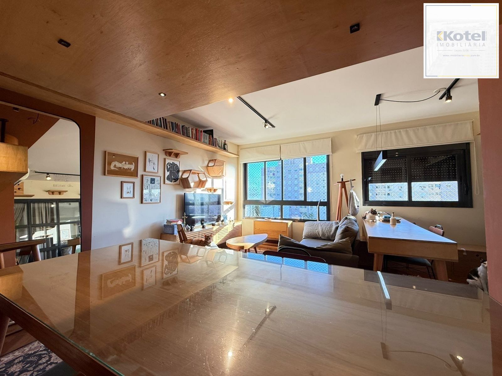 Apartamento com 2 dormitórios, suíte e churrasqueira. — foto 3