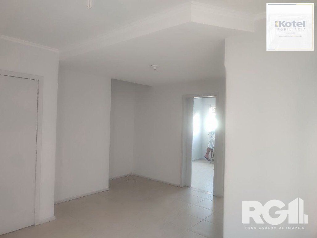 Apartamento reformado com 2 dormitórios 55m² privativos, com vaga no bairro Leopoldina — foto 3