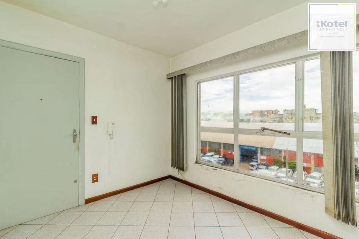 Sala Comercial Mobiliada 41 m² prédio com elevador, Av. Pernambuco – Navegantes