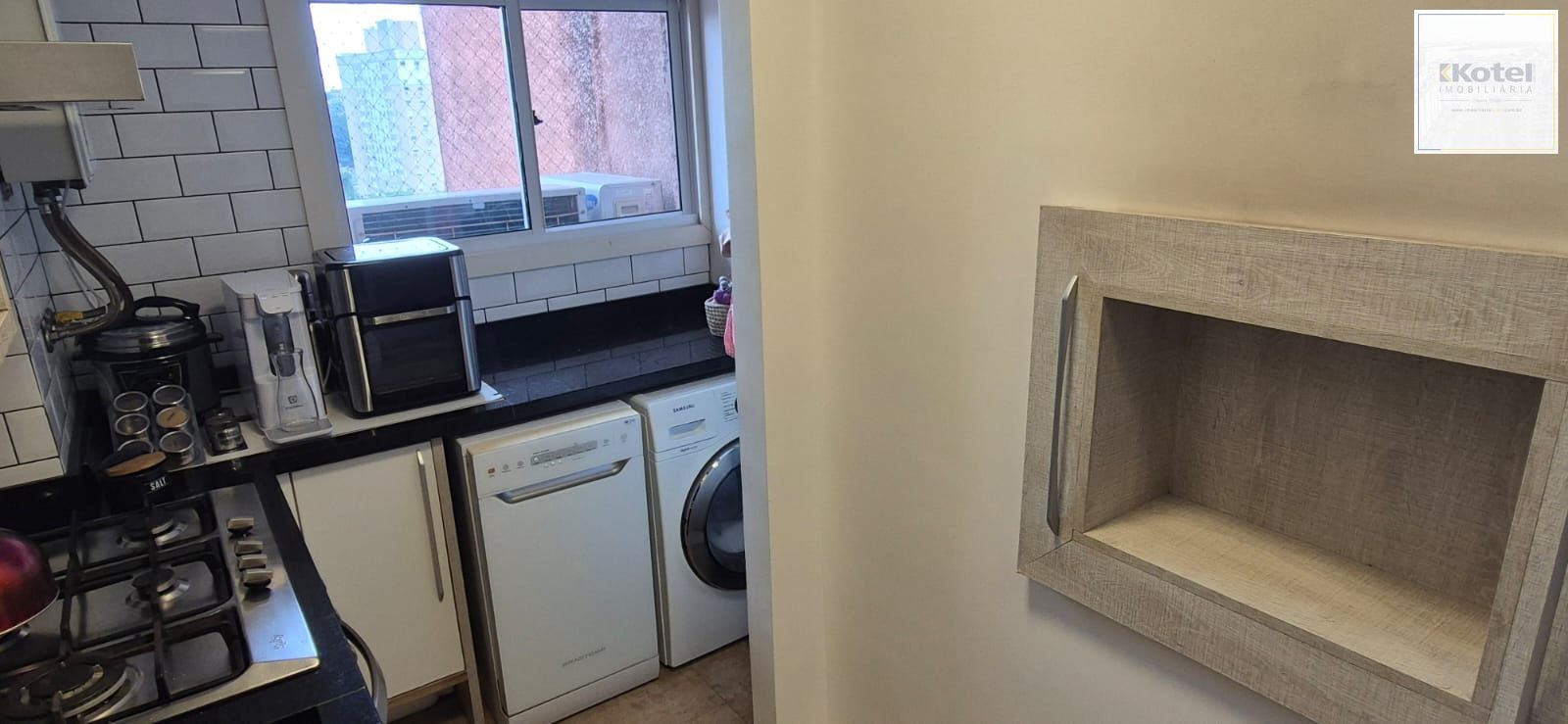 Apartamento Semimobiliado com Living Estendido no Alto Petrópolis