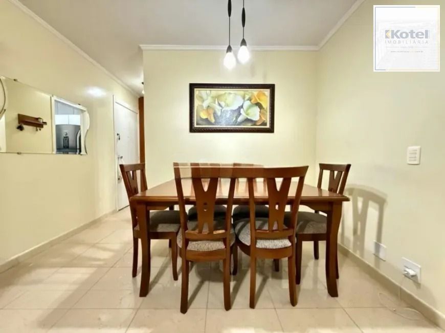 Apartamento com 3 dormitórios, sacada e churrasqueira. — foto 4