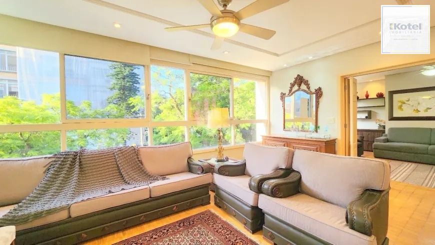 Apartamento 3 dormitórios, suíte, semimobiliado e duas vagas de garagem. — foto 2