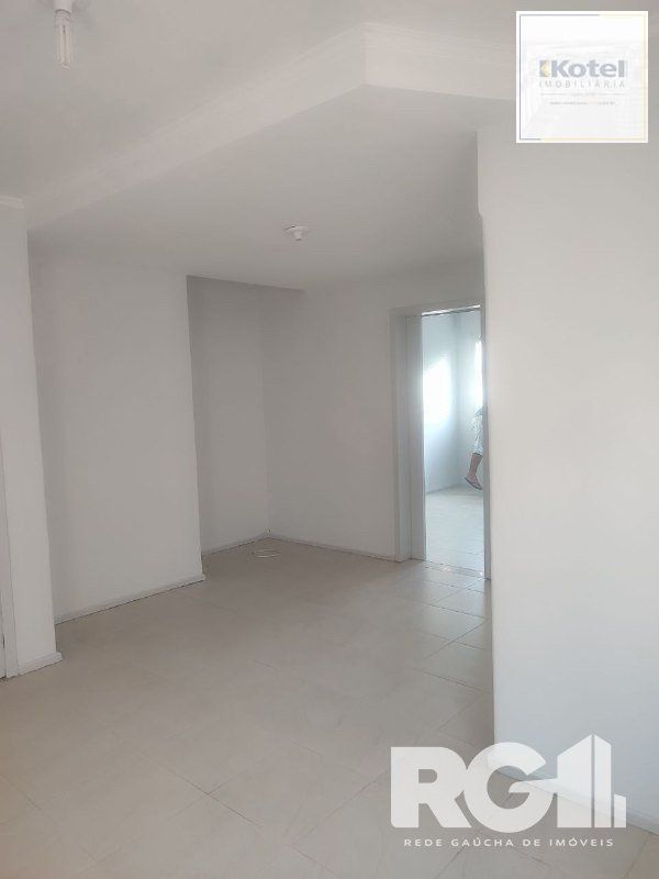 Apartamento reformado com 2 dormitórios 55m² privativos, com vaga no bairro Leopoldina — foto 4