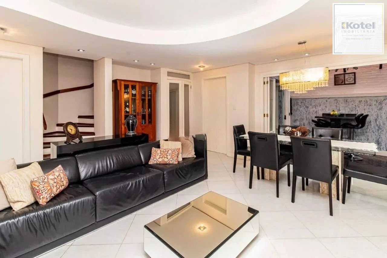 Belíssima casa em Condomínio com 3 dorm - próximo ao Iguatemi