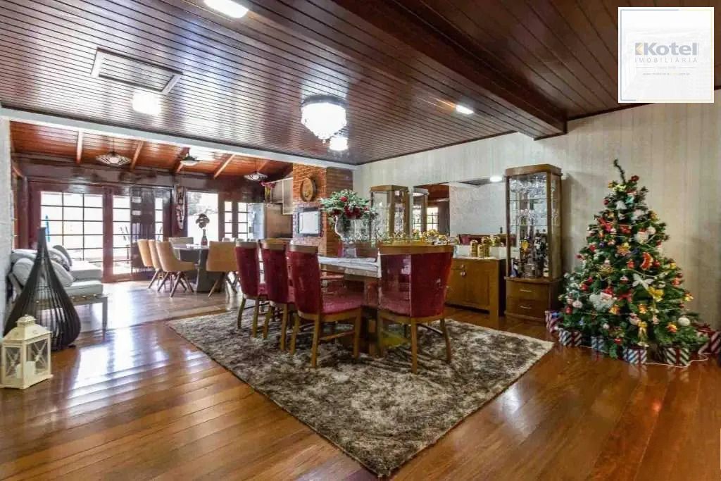 Casa com 4 dormitórios, suíte, piscina e 4 vagas. — foto 4