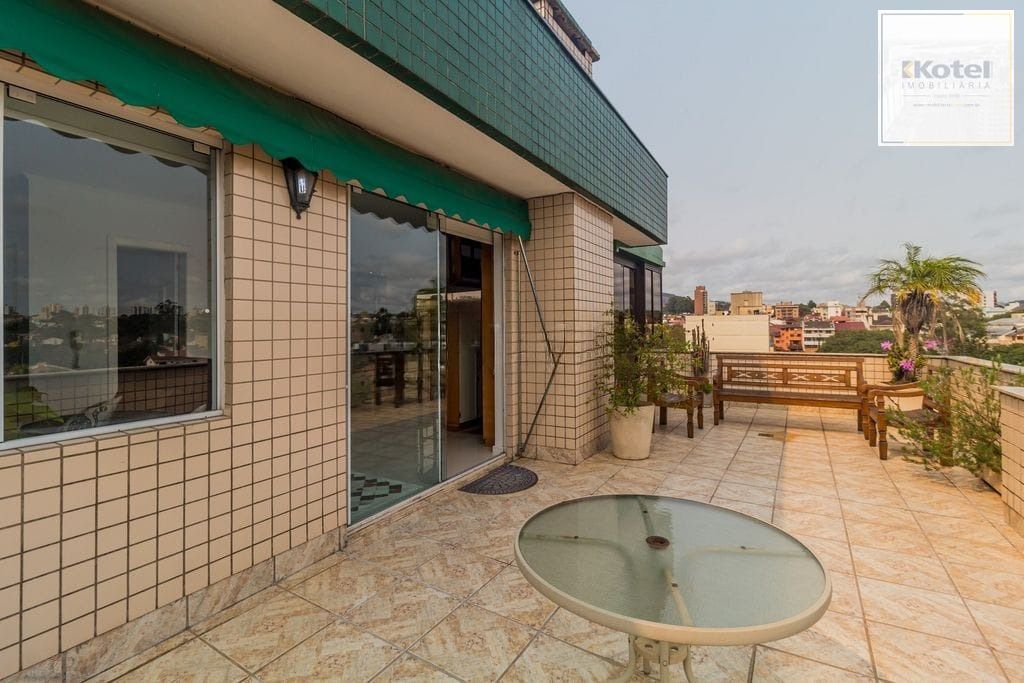 Cobertura com piscina, 3 quartos, 232² privativos elevador -  Jardim Planalto