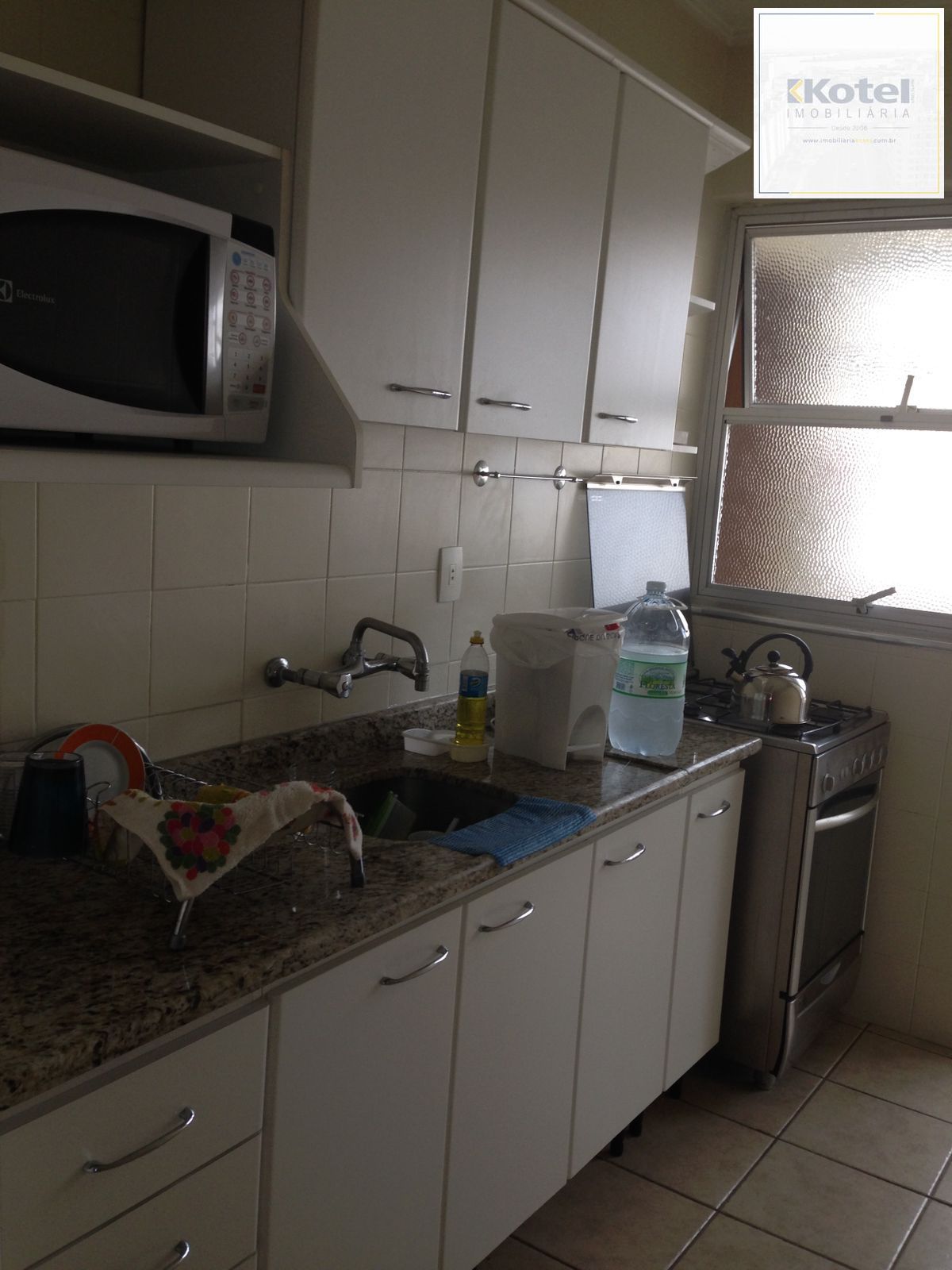 3 dormitórios com vaga, na rua, Vicente da Fontoura - Rio Branco