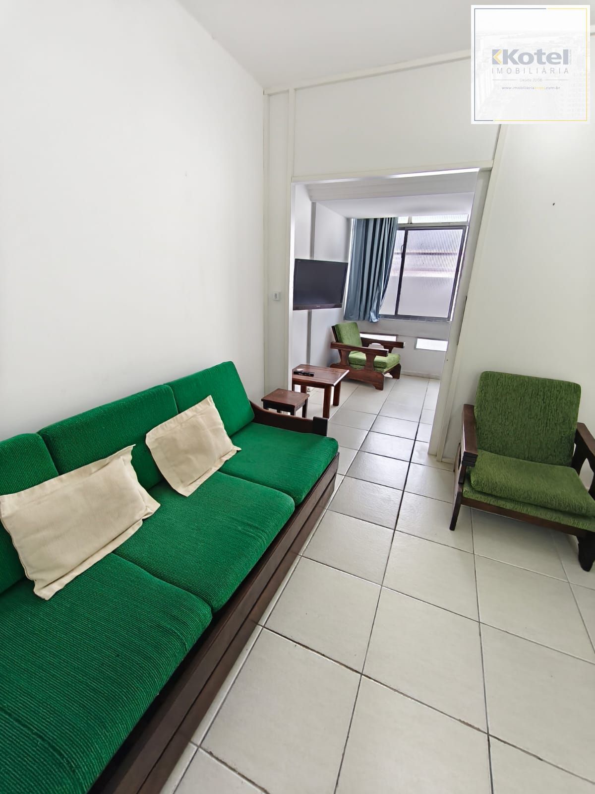 Apartamento Mobiliado 2 Dormitórios com Vaga Coberta,  Centro, Capão da Canoa