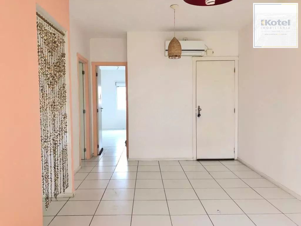 Casa em Condomínio com 2 dormitórios, suíte e 2 vagas, infraestrutura completa.