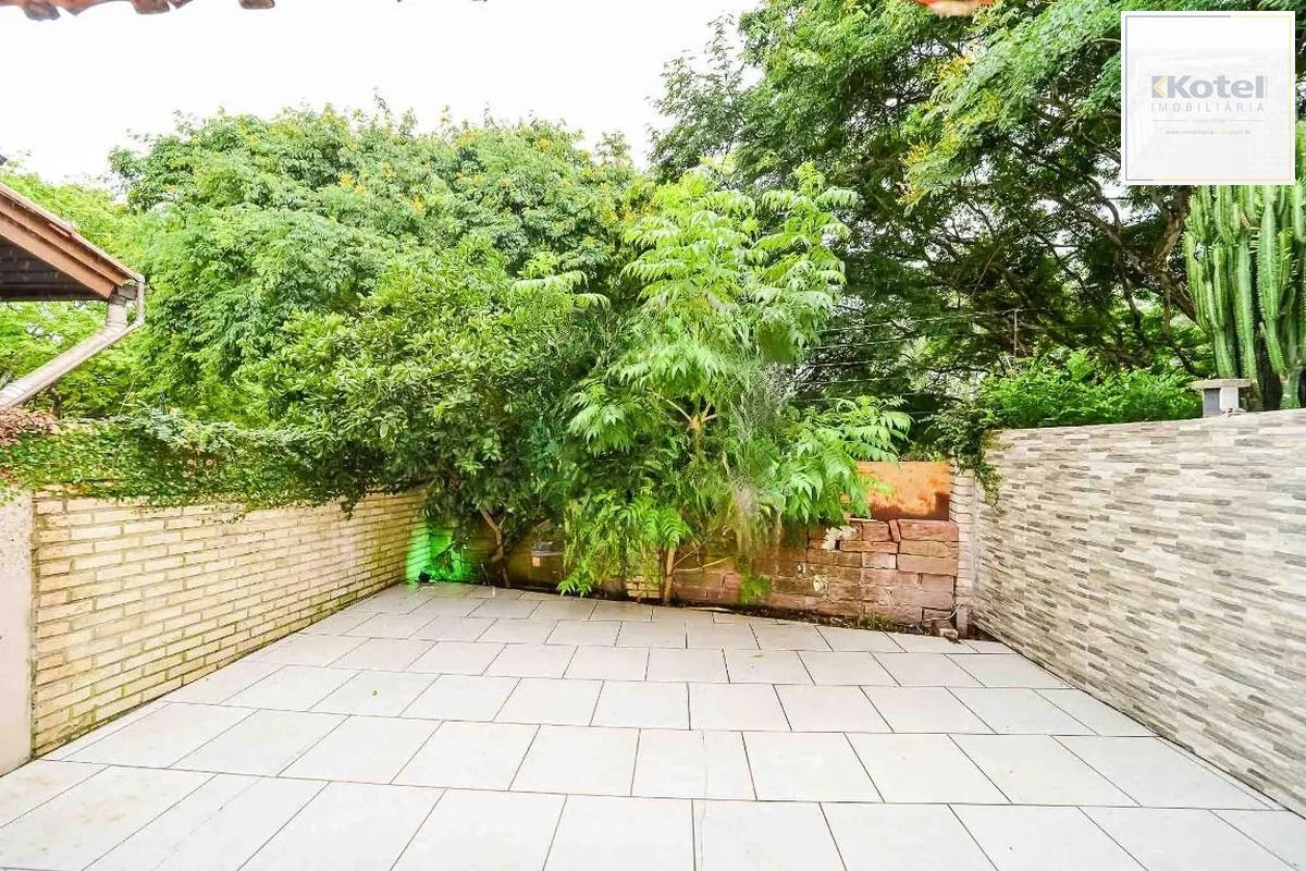 Casa em Condomínio com 3 Quartos, Piscina, Quintal e 2 Vagas — foto 2