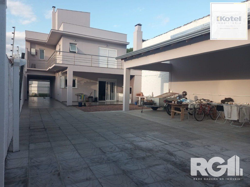 Casa à Venda com 3 Dormitórios, Suíte com Closet e Garagem para 10 Carros — foto 3