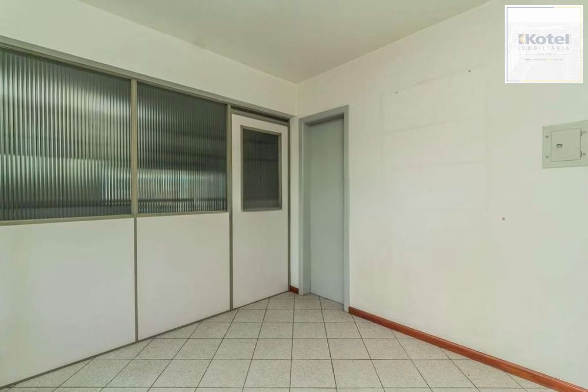 Sala Comercial Mobiliada 41 m² prédio com elevador, Av. Pernambuco – Navegantes