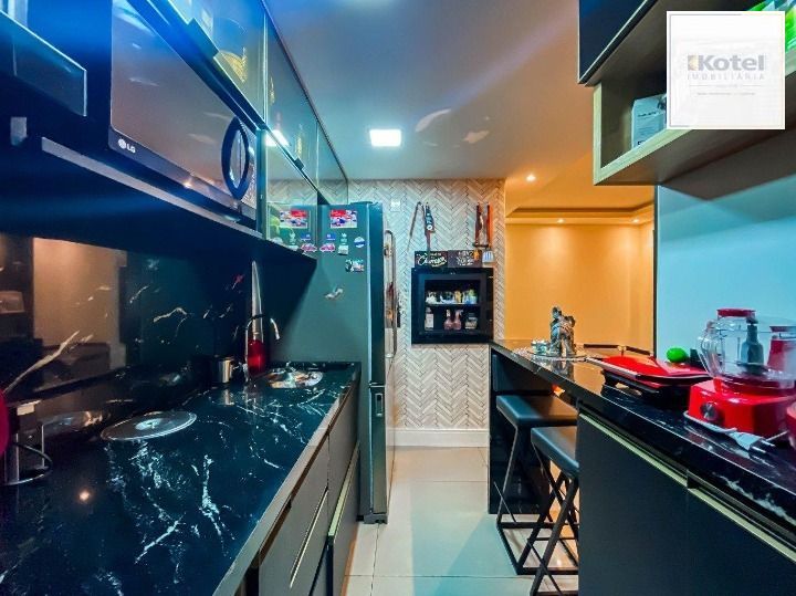 Apartamento semimobiliado, andar alto, com vista perene – Jardim Lindóia