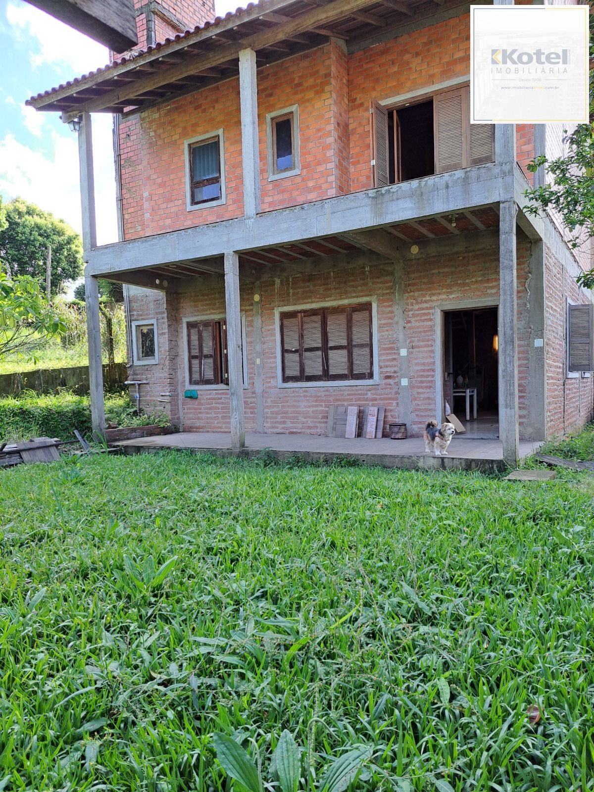 Sobrado 200m² privativos, 4 dormitórios 1 suíte e 2 vagas cobertas - Gravataí