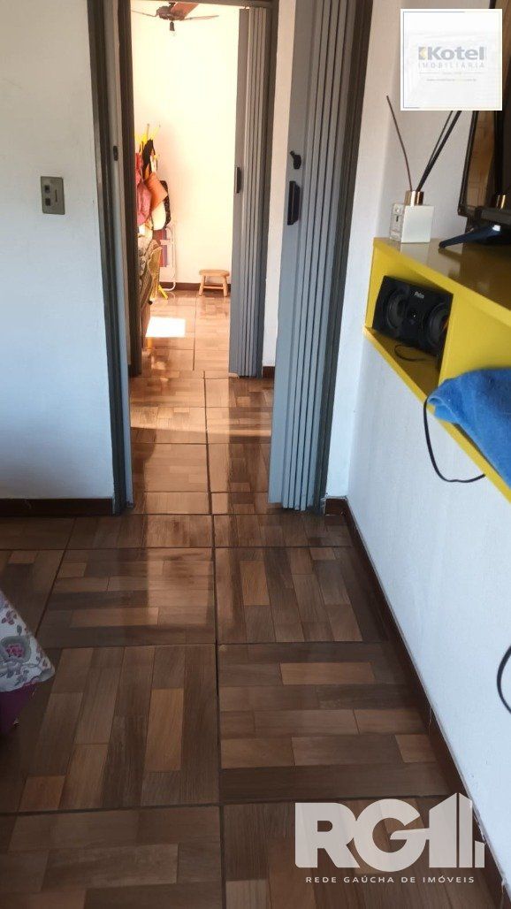 Apartamento com sacada 2 dorm na Avenida Engenheiro Francisco Rodolfo Simch - Sarandi — foto 4