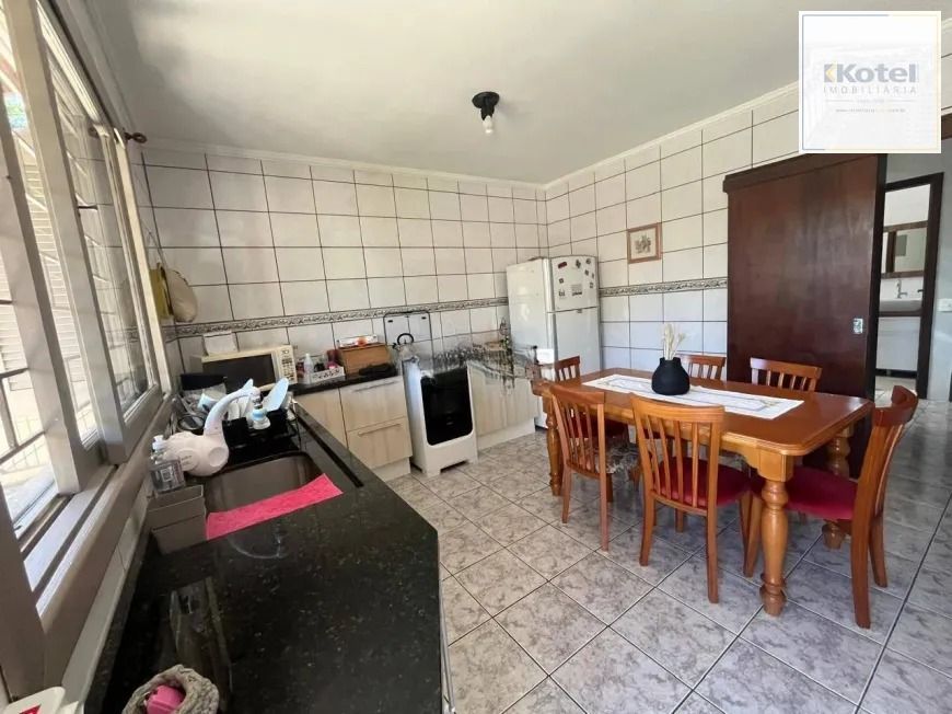Casa ampla com 4 dormitórios e espaço gourmet no São Sebastião — foto 3