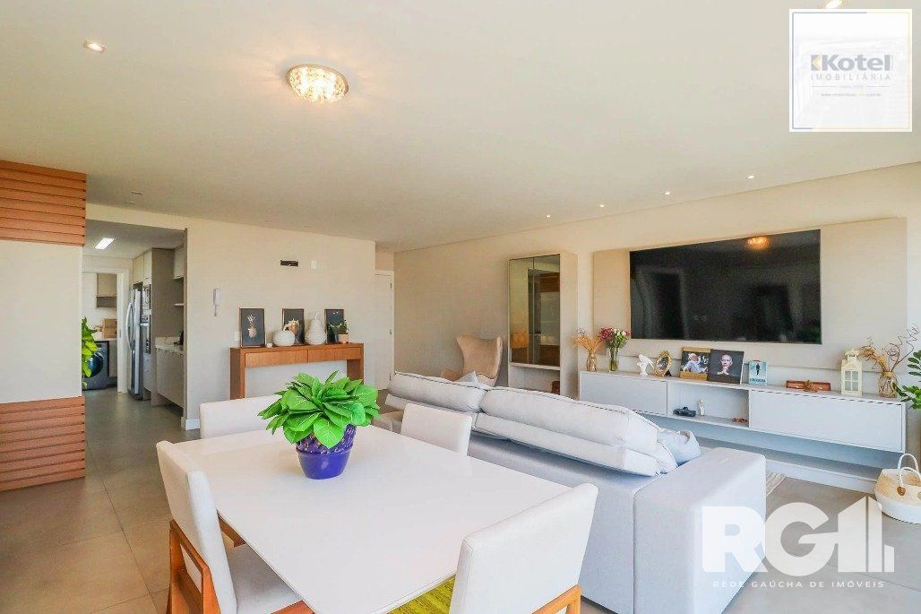 Apartamento com 3 Dormitórios, Suíte e Vaga Dupla – Andar Alto