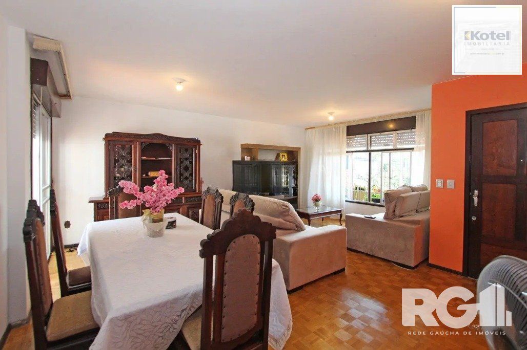 Casa 4 quartos à venda, 280m², Jardim Itu Sabará - Porto Alegre
