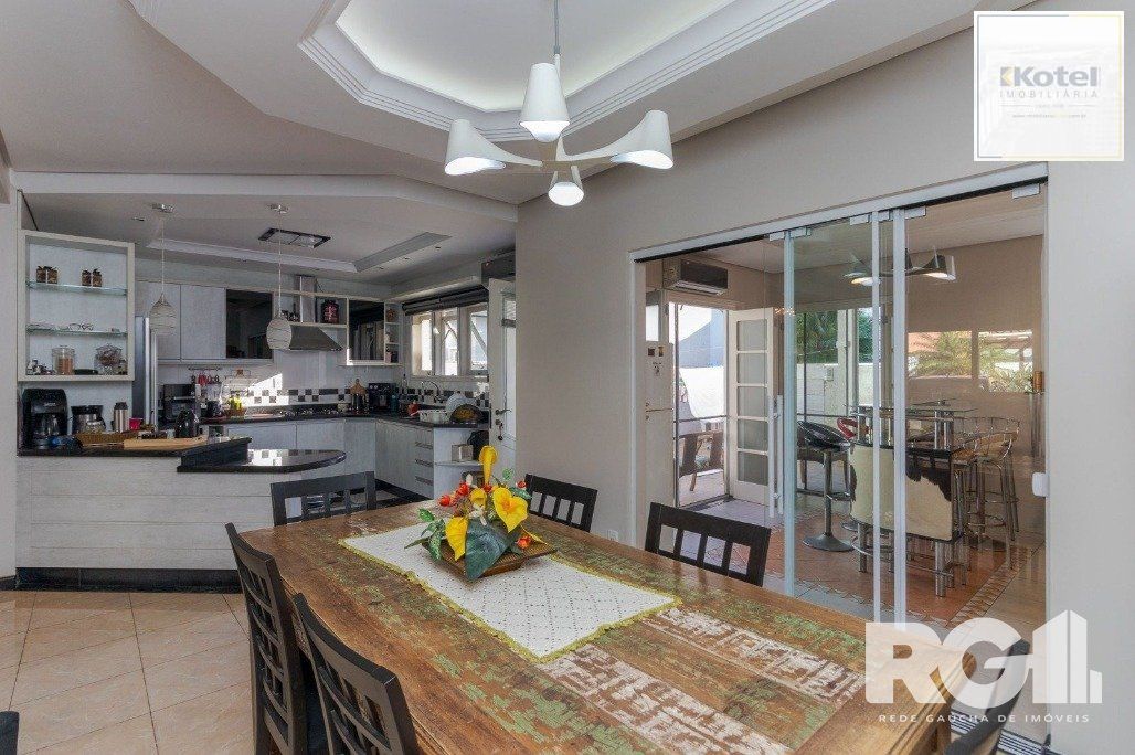 Casa em Condomínio com 3 Suítes, Espaço Gourmet e 5 Vagas de Garagem — foto 5