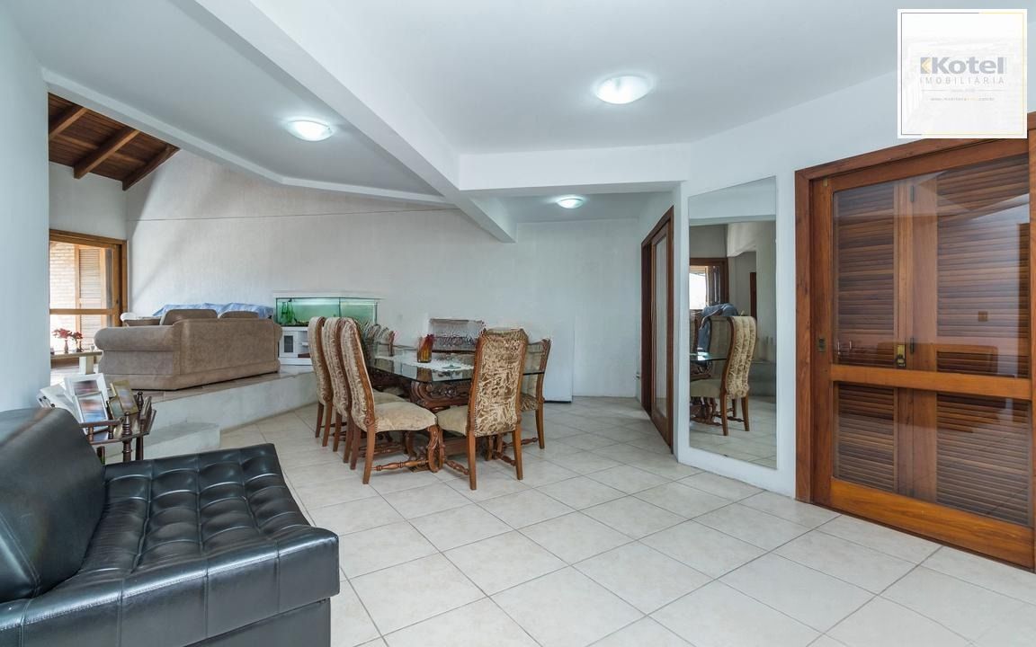 Casa térrea com 5 dormitórios, 2 suítes, 3 vagas. — foto 2
