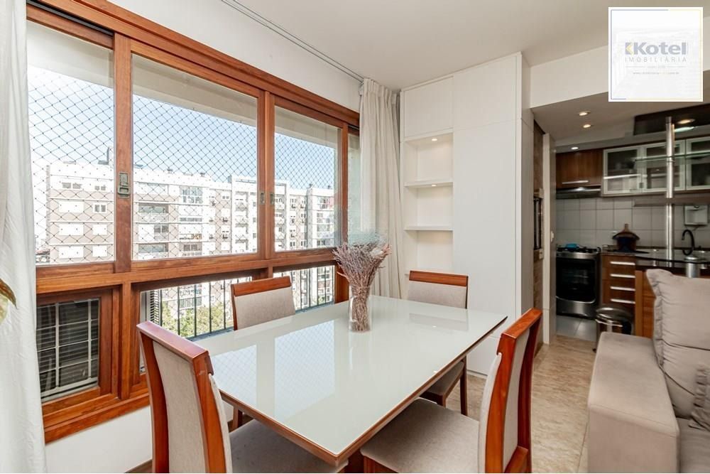 Apartamento com 3 dormitórios (sendo 1 suíte), 2 banheiros, lareira, churrasqueira e 2 vagas de garagem. — foto 5