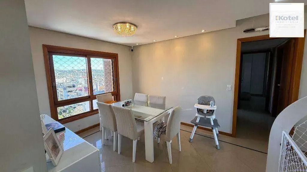 Cobertura com 4 dormitórios, 2 suítes, lavabo e 3 vagas de garagem.