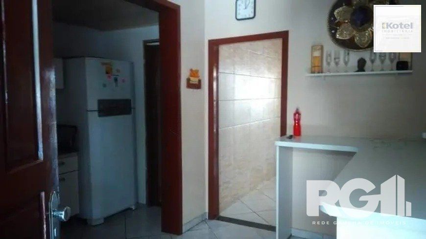 Casa Ampla com Piscina e 4 Dormitórios no Rubem Berta — foto 3