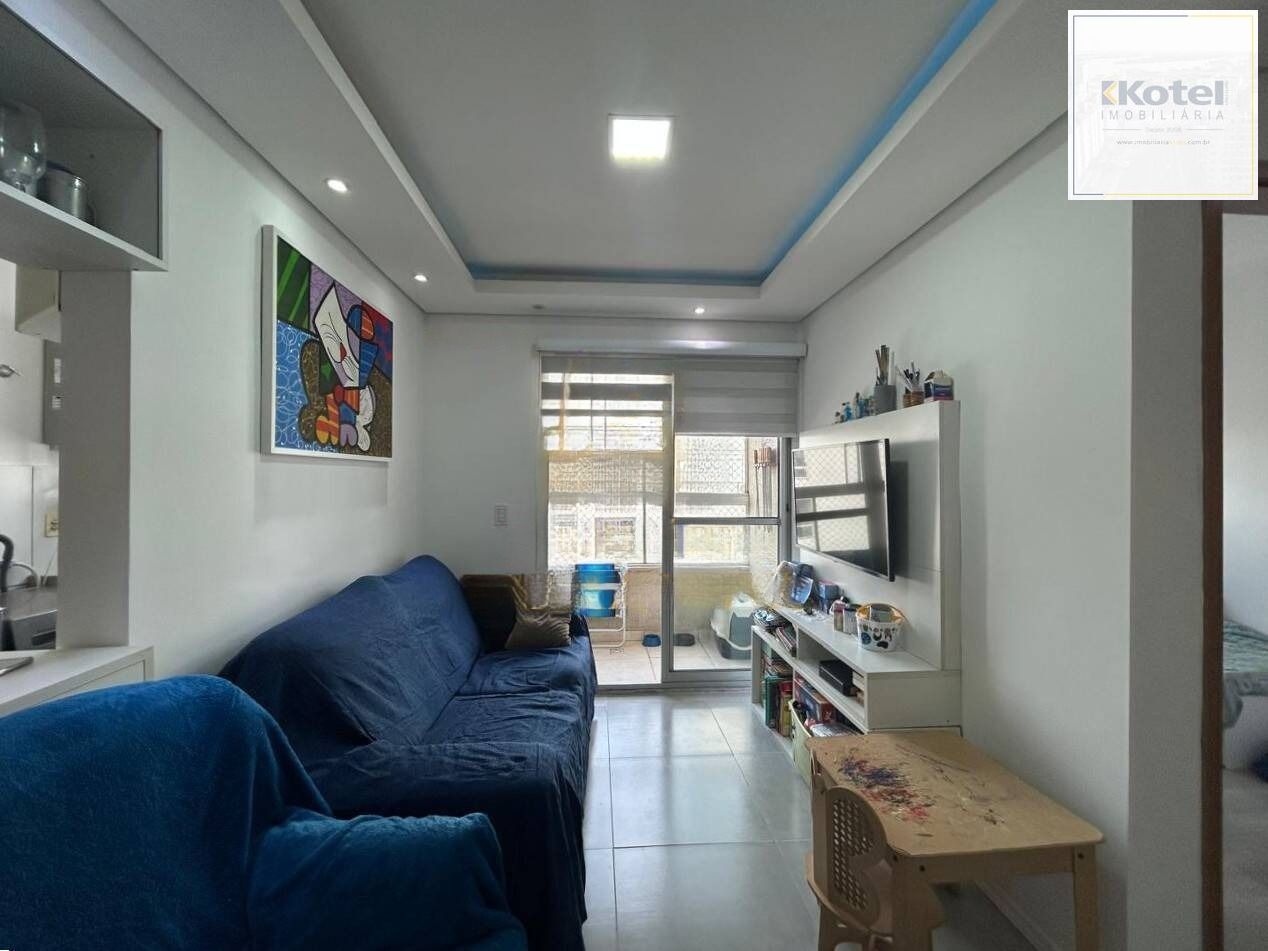 Apartamento com 2 dormitórios, suíte, sacada, churrasqueira e vaga.