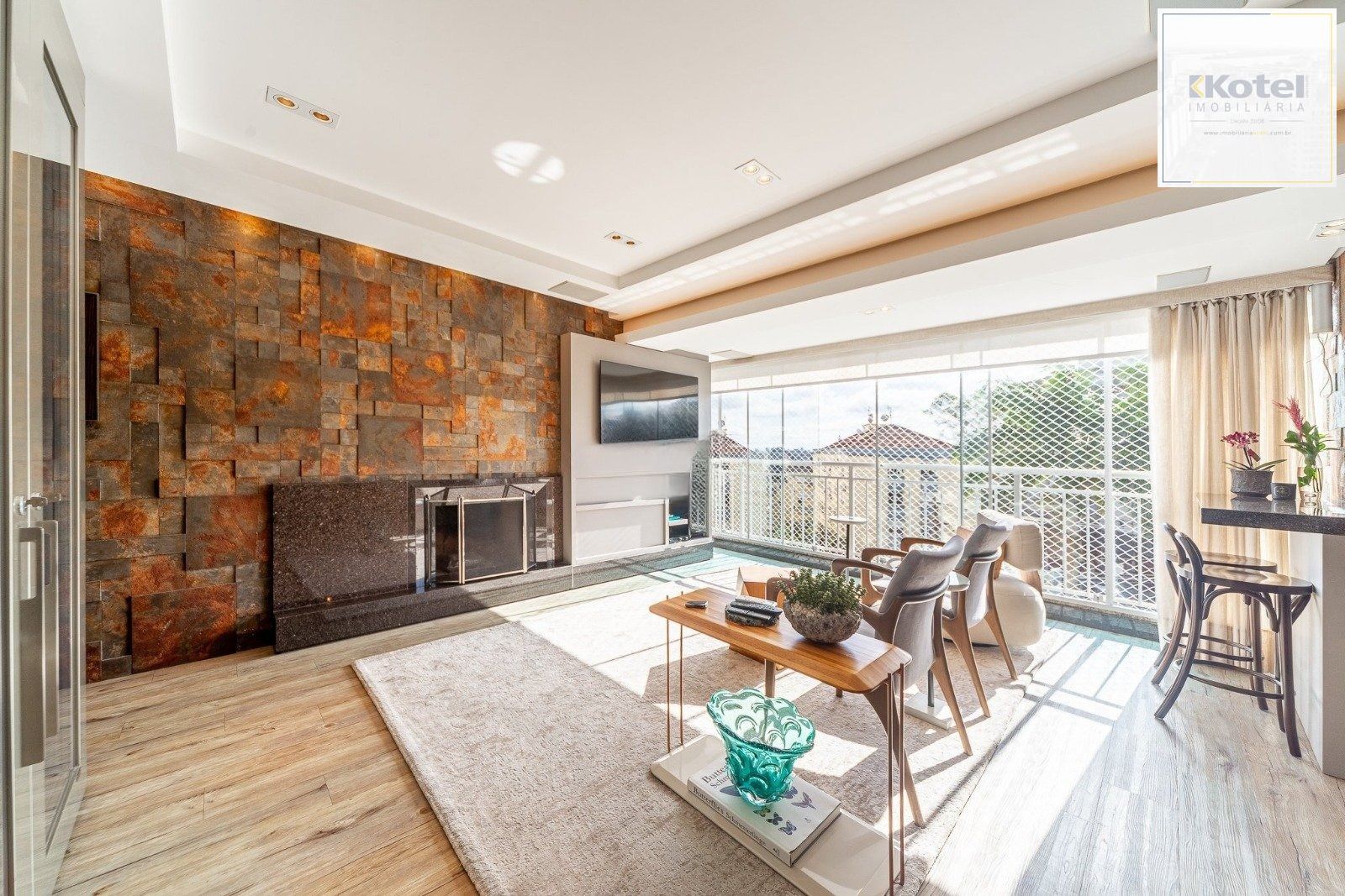 Apartamento com duas suítes no Jardim Europa