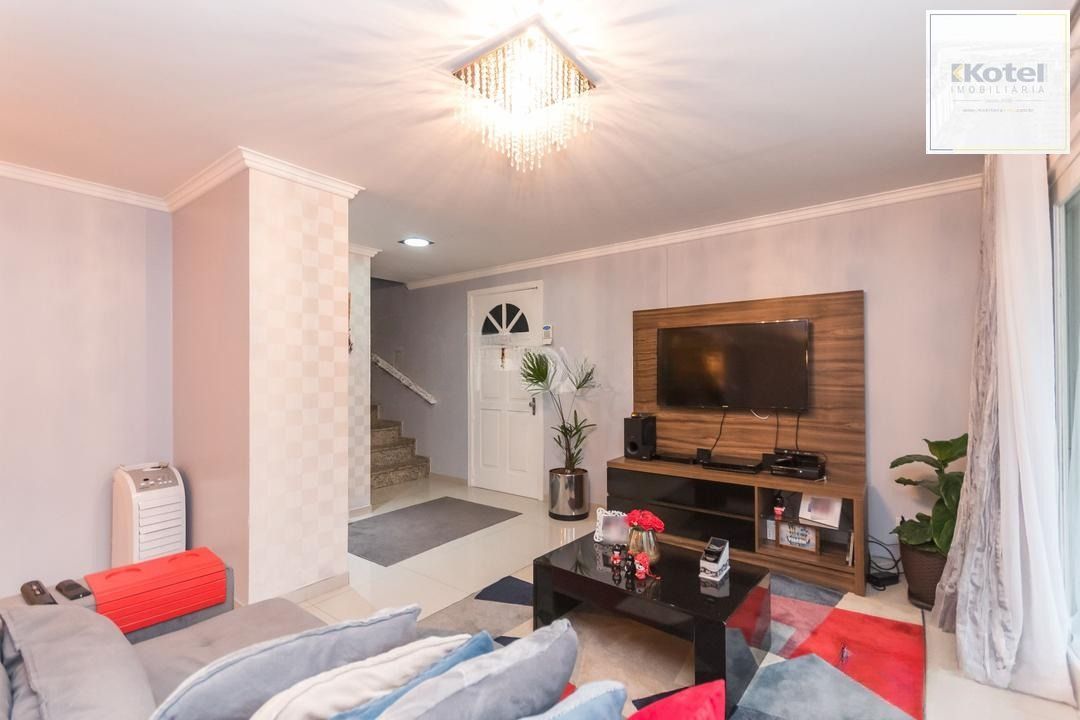 Casa com 3 dormitórios, 01 suíte, 03 vagas