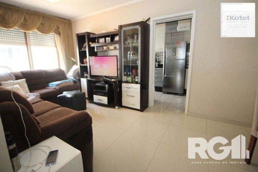 Amplo apartamento com 92m² privativos e 3 dormitórios, próximo a Sicredi na Av. Assis Brasil. — foto 2