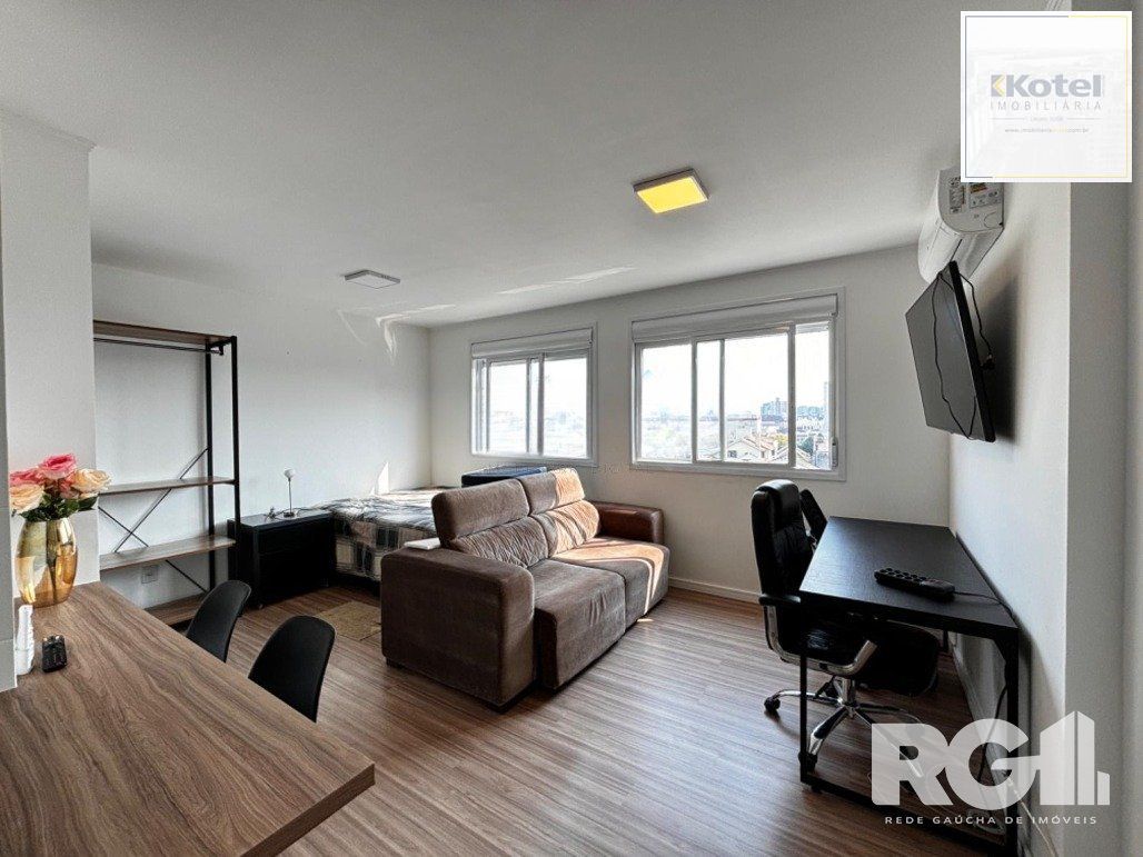 Apartamento pra investidor, 1 dormitório 51m², privativos 01 vaga locado. TOTALMENTE MOBILIADO R. Plácido de Castro - Azenha - Porto Alegre — foto 2