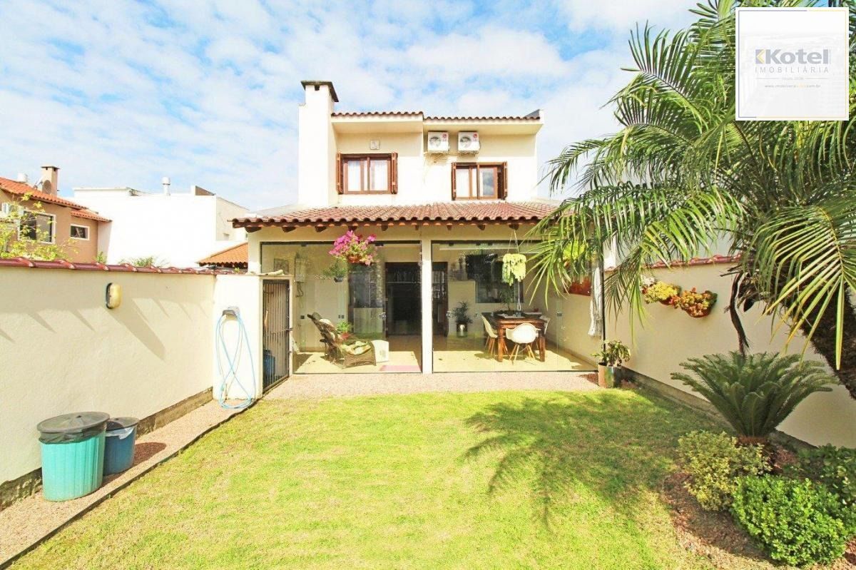 Casa Semimobiliada com 191m² em Condomínio