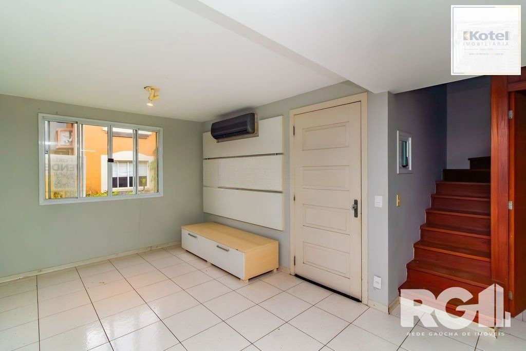 Casa em condomínio com 3 dormitórios, suíte, espaço gourmet.