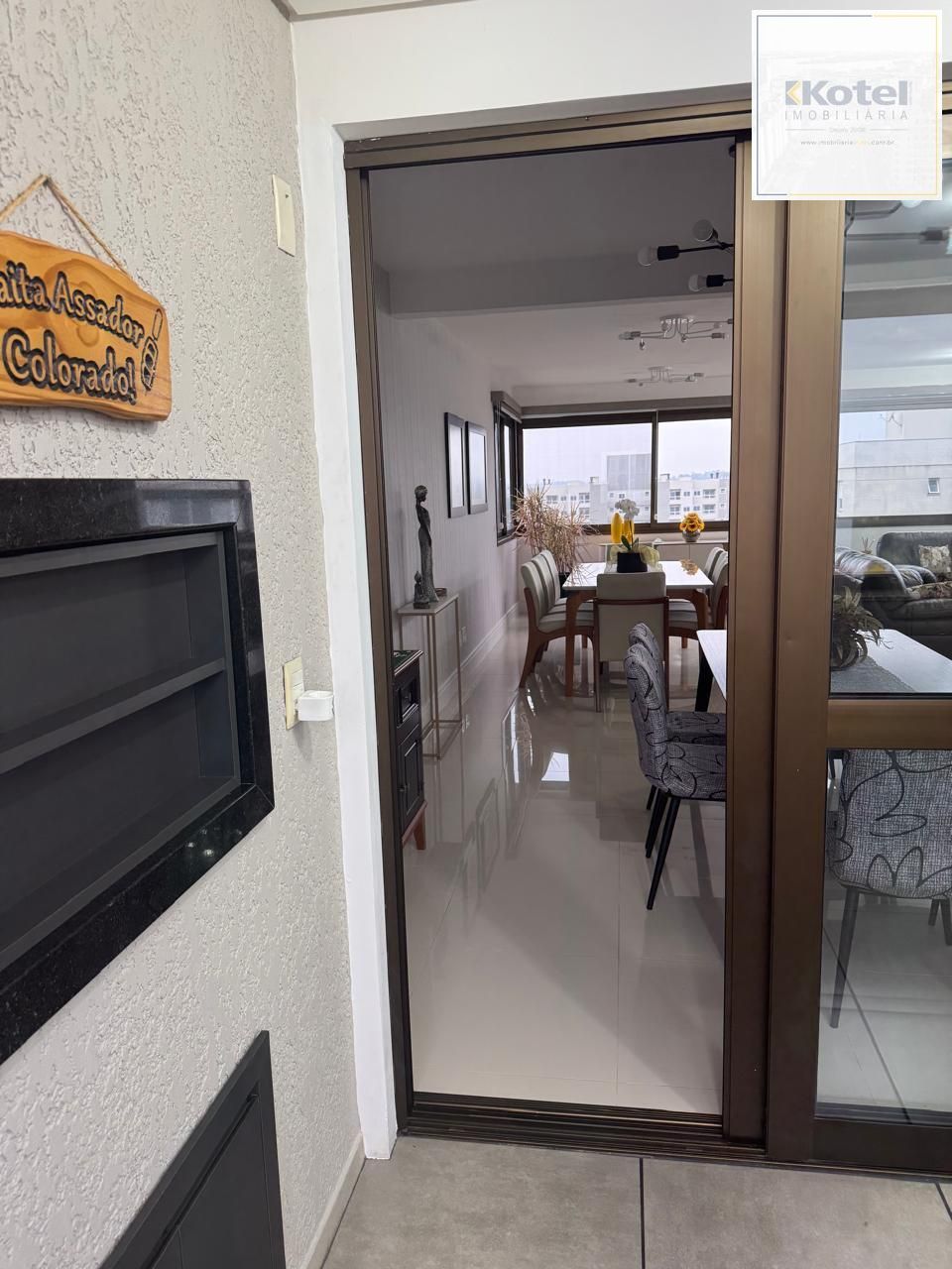 Semi-mobiliado, 3 dormitórios, 2 vagas lado a lado - Jardim Planalto