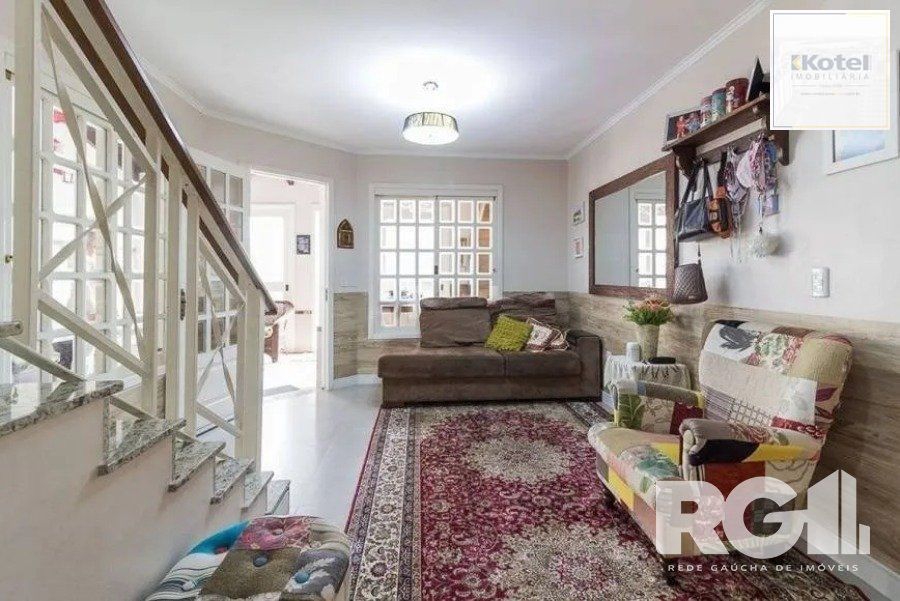 Casa 4 quartos à venda, 233m², Jardim Itu - Porto Alegre