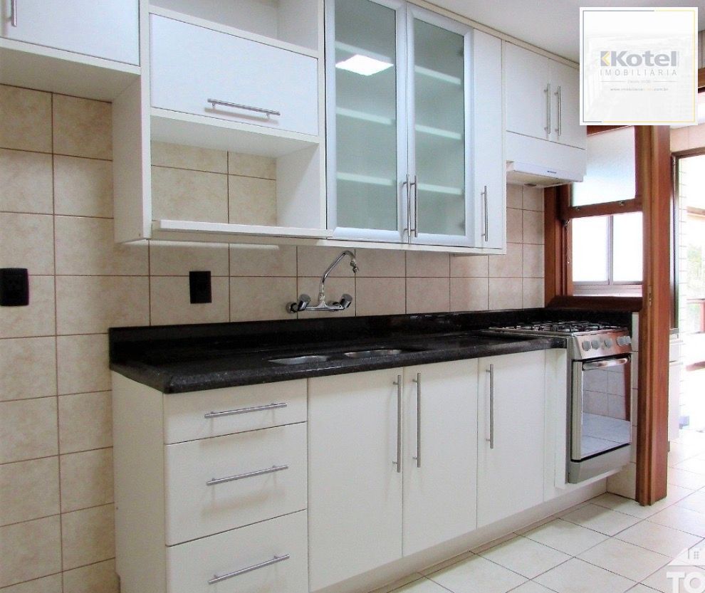 Apartamento com 3 dormitórios, suíte sacada e churrasqueira