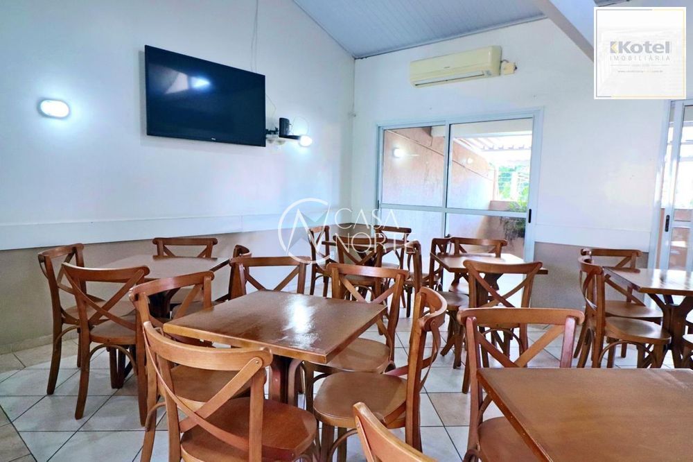 Casa em condomínio com 3 dormitórios e pátio – Jardim Lindóia