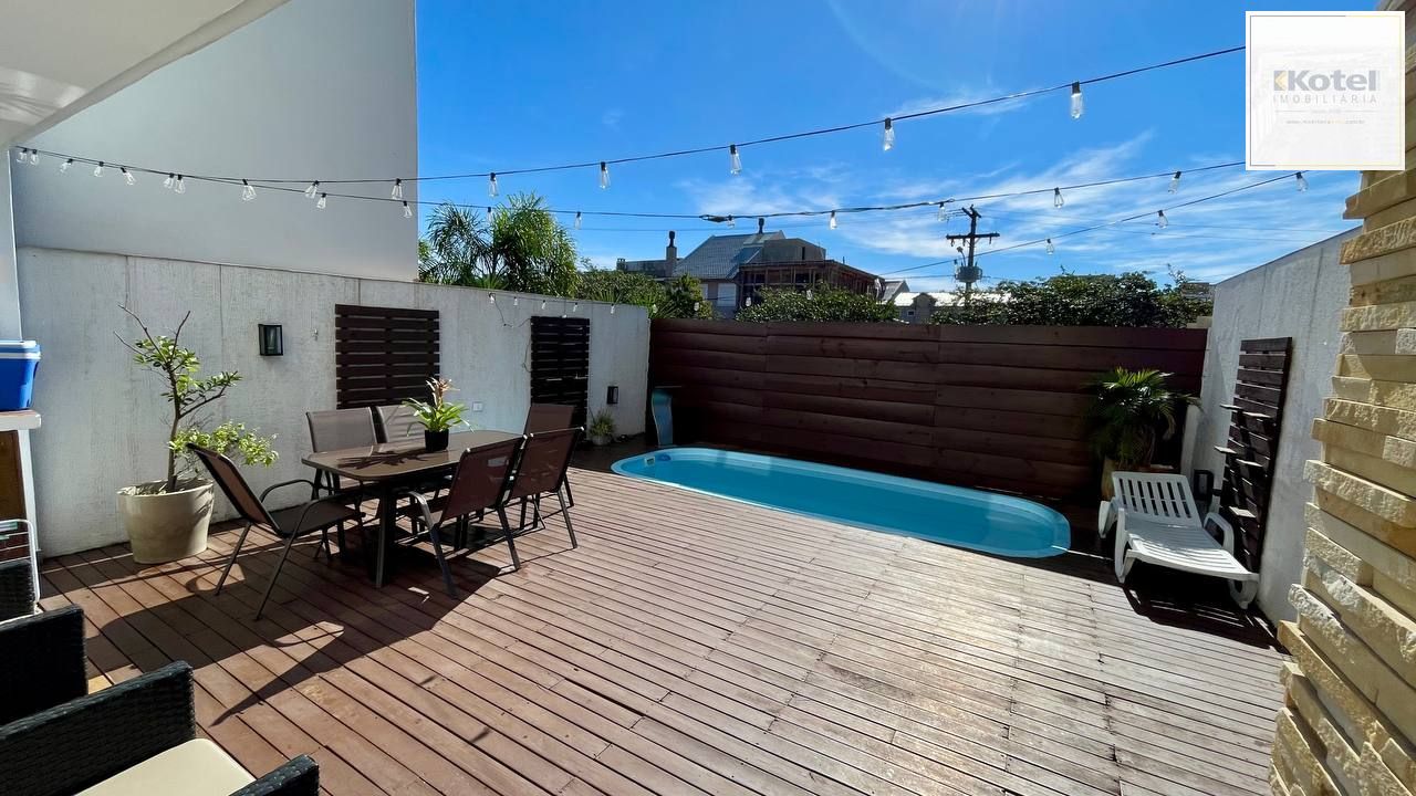 Casa Mobiliada com pátio e piscina