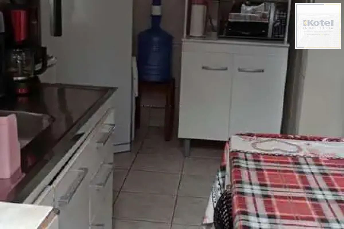 Apartamento com 2 dormitórios semimobiliado. — foto 5