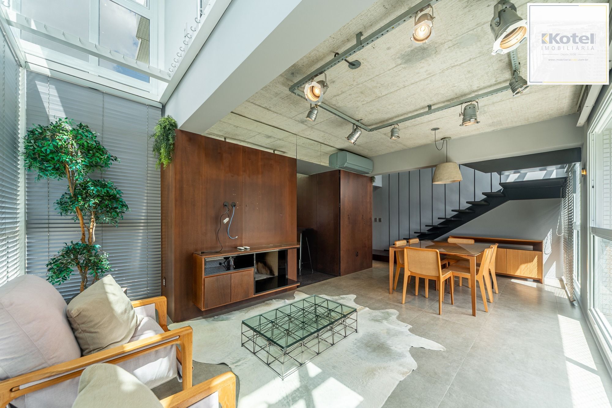 Apartamento Duplex Semimobiliado com 2 Suítes no Petrópolis — foto 5