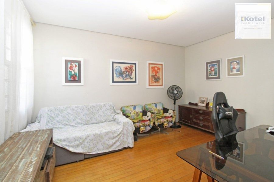 Casa 4 dormitórios, 220m² privativos,  RuaGeneral Couto de Magalhães